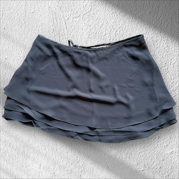 House of CB Clarice Shadow Floaty Layered Mini Skirt - Picture 4 of 8